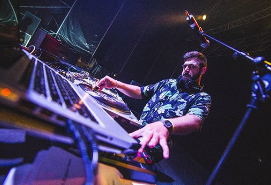 La imagen tiene un atributo ALT vacío; su nombre de archivo es image.png